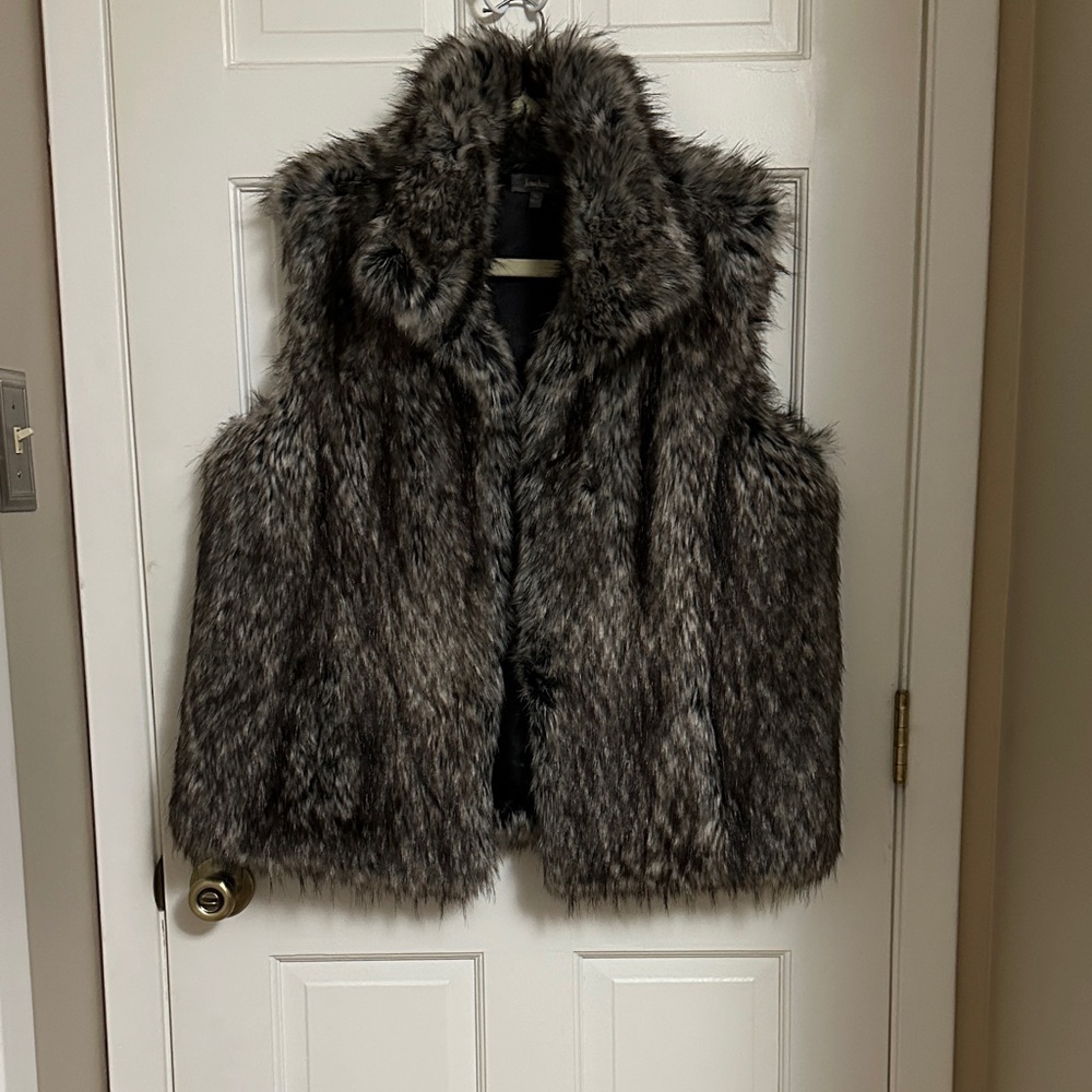 Neiman Marcus Black and Gray Faux Fur Vest